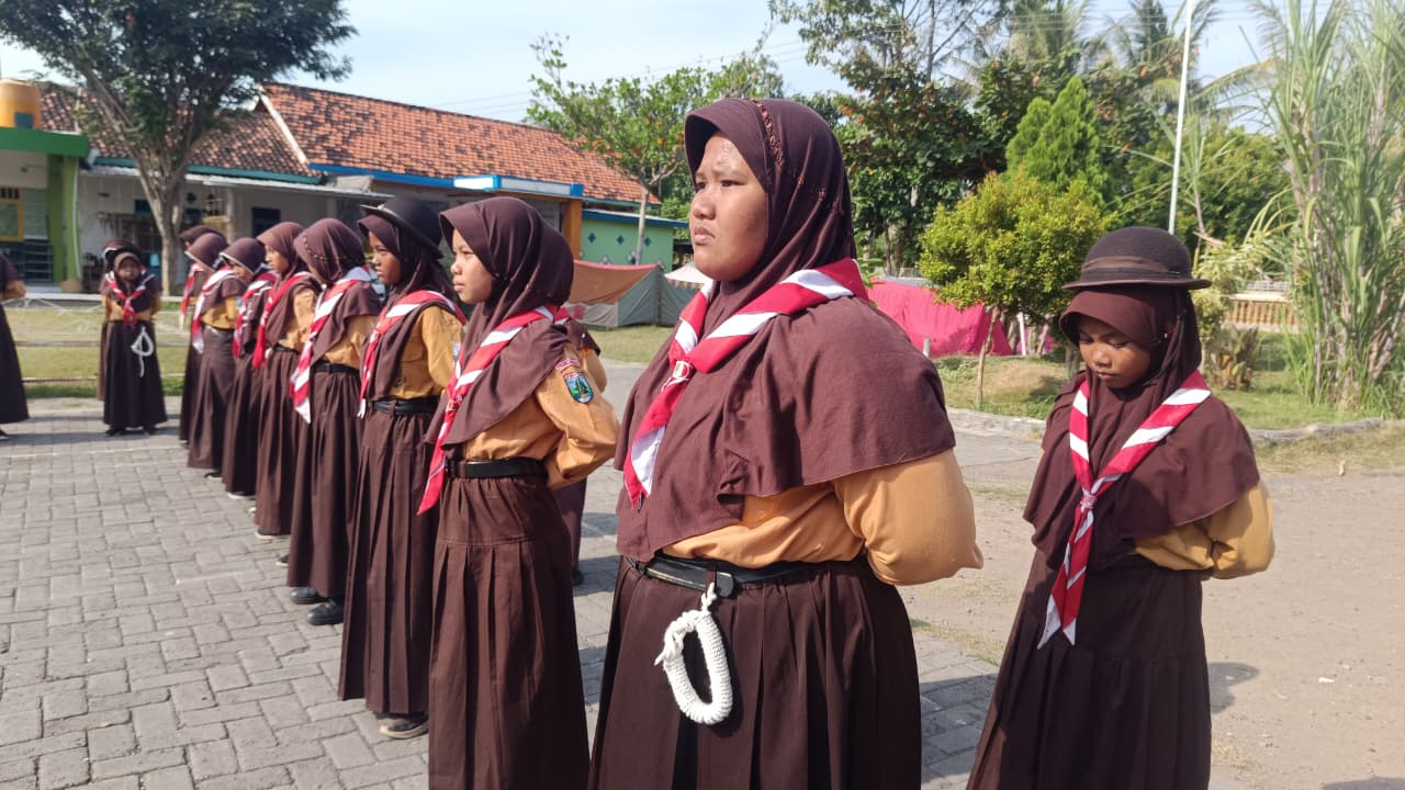 PERKEMAHAN RABU–KAMIS MERIAHKAN HUT PRAMUKA KE-64 GUGUS DEPAN MI FATHANIA PROBOLINGGO